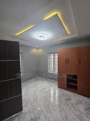 2bdrm Block of Flats in Estate, Omole Phase 2 for rent