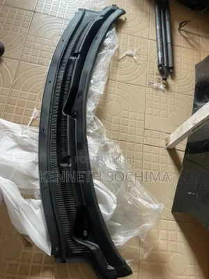 Ford Explorer Wiper Grill 2013