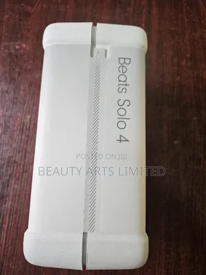 Beats Solo 4 Speakers
