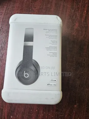 Beats Solo 4 Speakers
