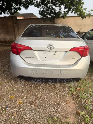 Toyota Corolla LE ECO 4dr Sedan (1.8L 4cyl CVT) 2017 Silver