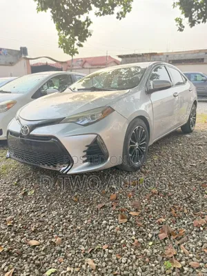 Toyota Corolla LE ECO 4dr Sedan (1.8L 4cyl CVT) 2017 Silver