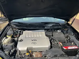 Toyota Avalon Limited Sedan FWD (3.5L 6cyl 6A) 2012 Black