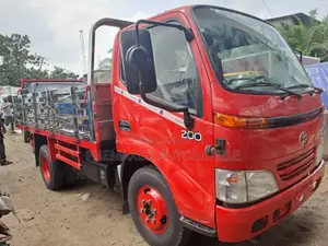 Ttoyota Dyna200