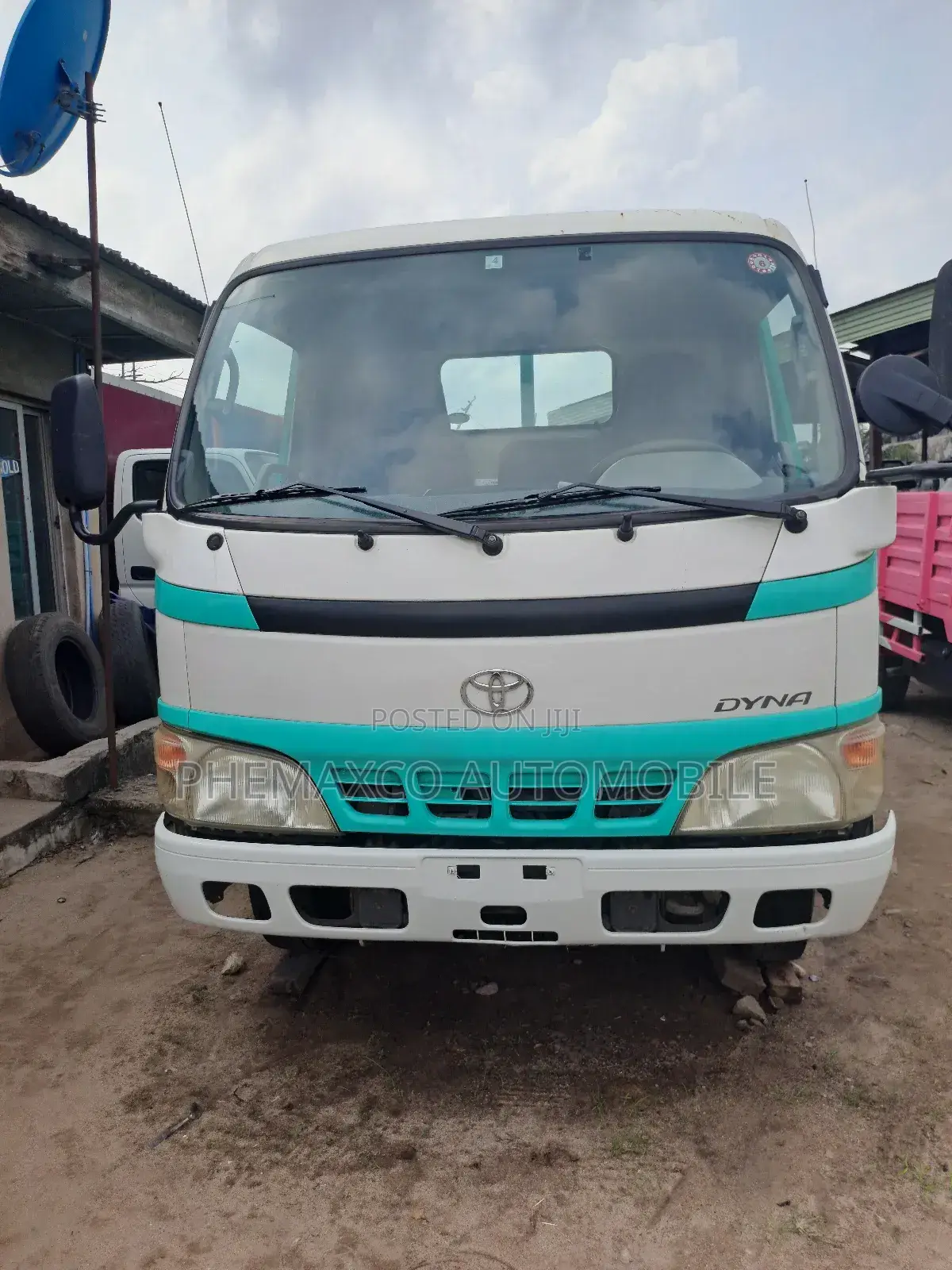 Toyota Dyna200 2007 White