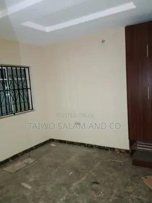 2bdrm Bungalow in Ibadan Polytechnic/University for sale