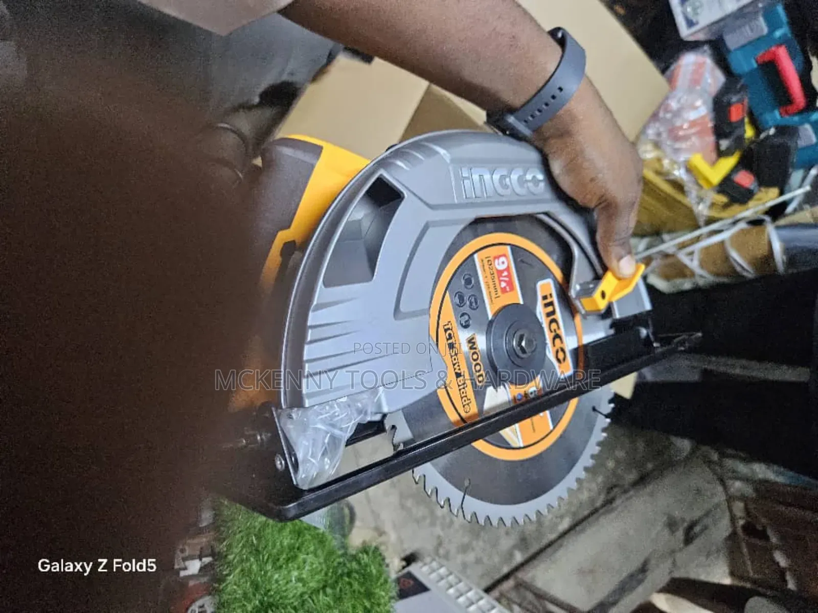 Ingco 2200w Industrial Circular Saw.