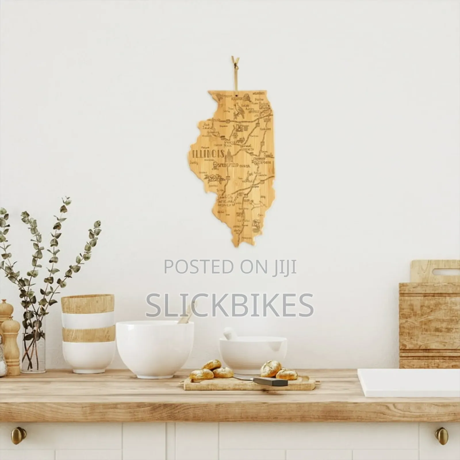 Illinois State Shaped Serving and Cutting Board, Wall Display