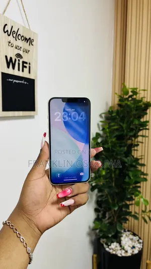 Apple iPhone 13 128 GB White