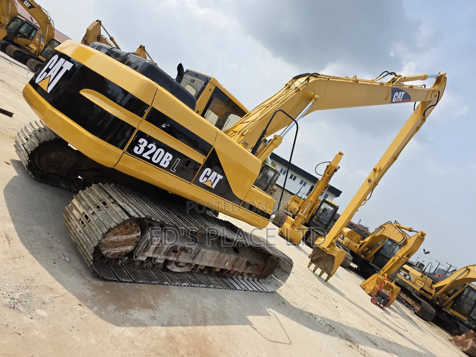 320bl Longboom Excavator.