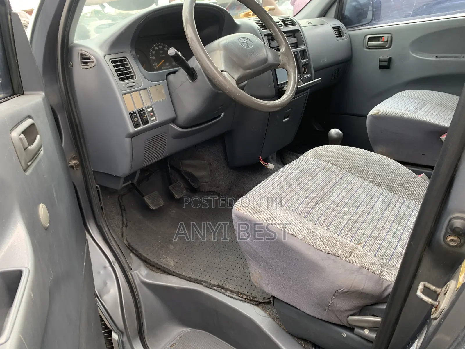 Toyota Grand HiAce 2004 Grey