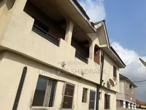 8bdrm Townhouse/Terrace in Ebute for Sale