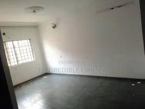 3bdrm Block of Flats in Nice Area, Allen Avenue for rent