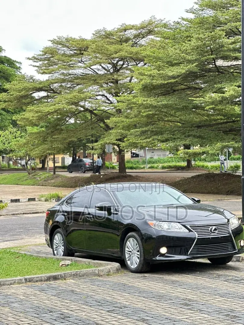 Lexus ES 2014 Black