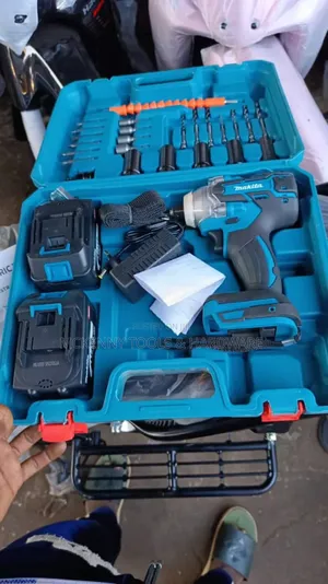 Makita Cordless Impact Wrench Kit.