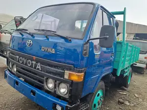 Toyota Dyna200 12felt Short Frame 2001 Blue