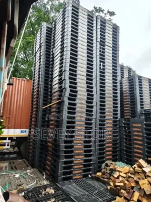 Perforated Plastic Pallet for Farm Use