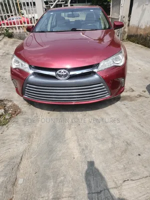 Toyota Camry XLE 4dr Sedan (2.5L 4cyl 6A) 2015 Red