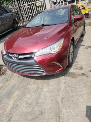 Toyota Camry XLE 4dr Sedan (2.5L 4cyl 6A) 2015 Red