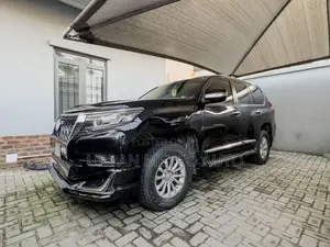 Toyota Land Cruiser Prado 2011 Black