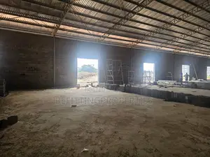 Well-Positioned 2,378 SQM Open-Floor Office Space Warehouse
