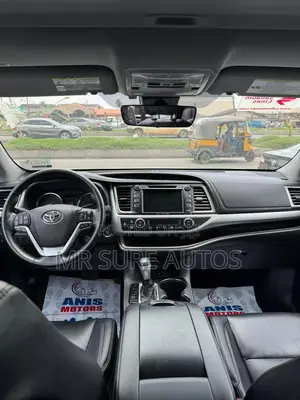 Toyota Highlander XLE 2019 White
