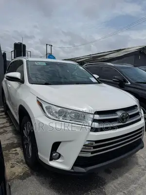 Toyota Highlander XLE 2019 White