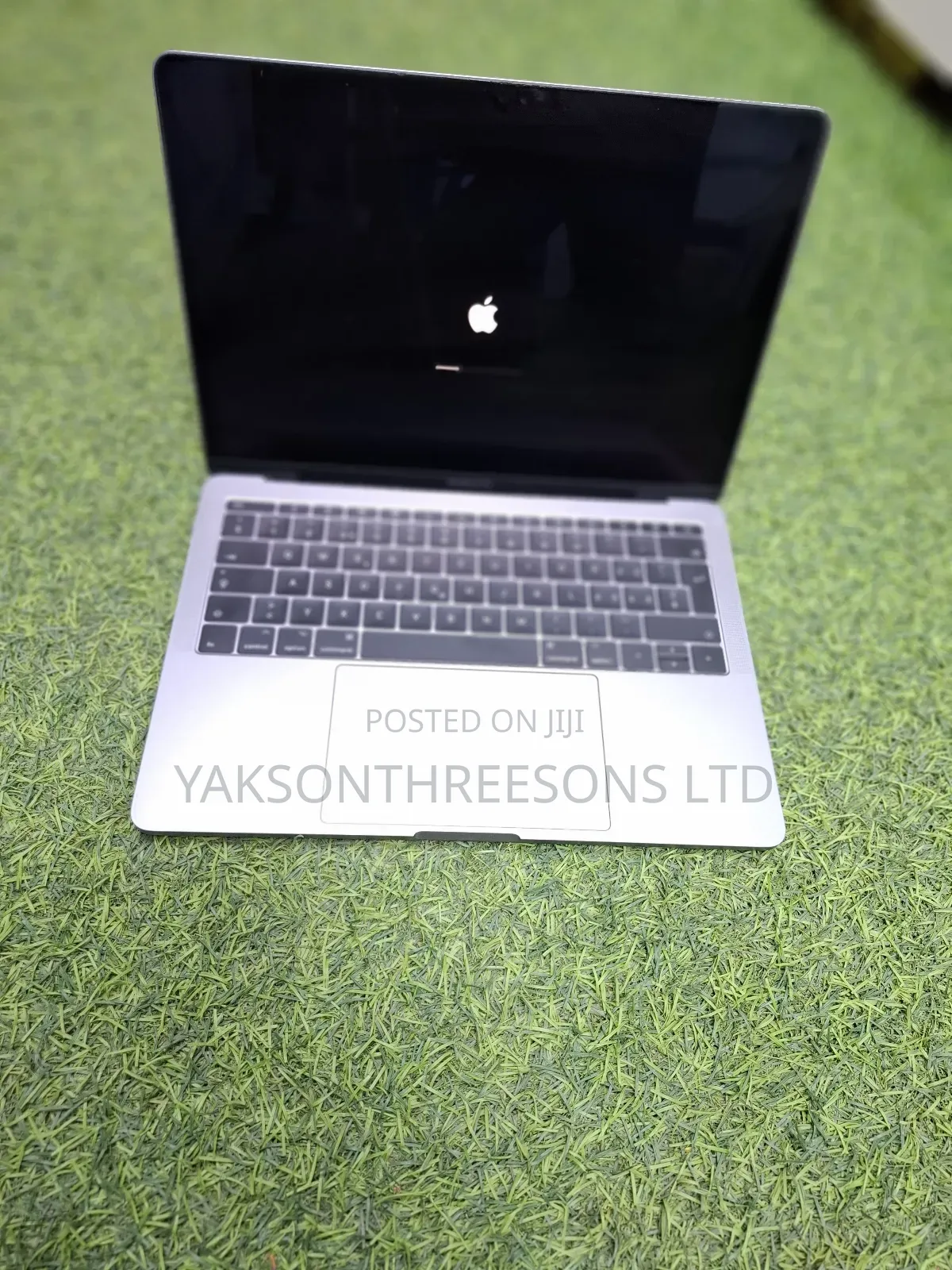 Laptop Apple MacBook Pro 2017 8GB Intel Core I5 SSD 128GB