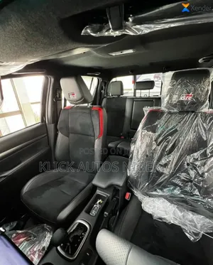 New Toyota Hilux 2025 Black