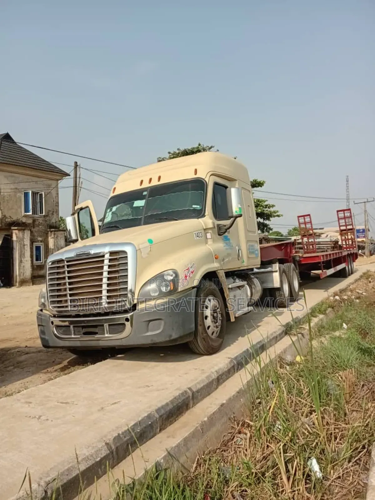 Low Bed Truck For Hire