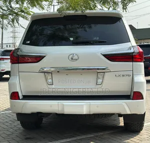 Lexus LX 2016 White