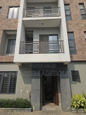 4bdrm Townhouse / Terrace in Akora, Adeniyi Jones for rent