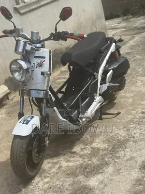 Daelim B-Bone 125 2017 White
