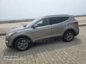 Hyundai Santa Fe Limited 4dr SUV AWD (3.3L 6cyl 6A) 2015 Gray