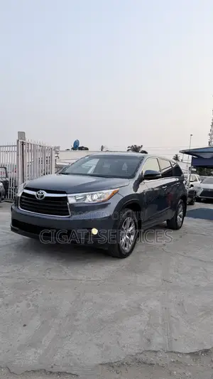 Toyota Highlander LE 4dr SUV AWD (3.5L 6cyl 6A) 2015 Blue