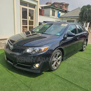Toyota Camry SE V6 4dr Sedan (3.5L 6cyl 6A) 2013 Black