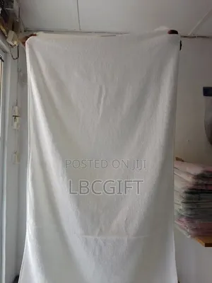 Quality Bathing Towel Available in Bulk and Retail