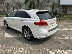 Toyota Venza V6 AWD 2010 White