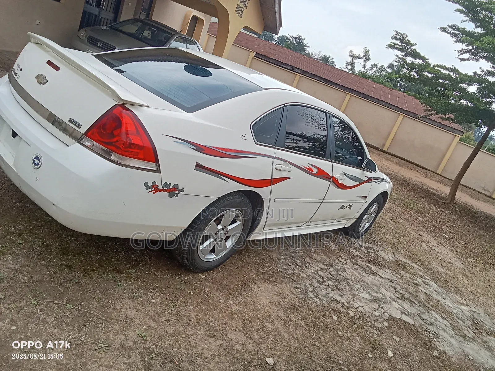 Chevrolet Impala LT 2009 White