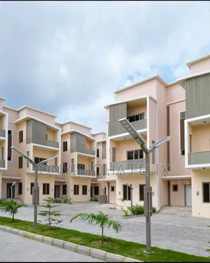 4bdrm Townhouse/Terrace in Dawaki Extension for sale
