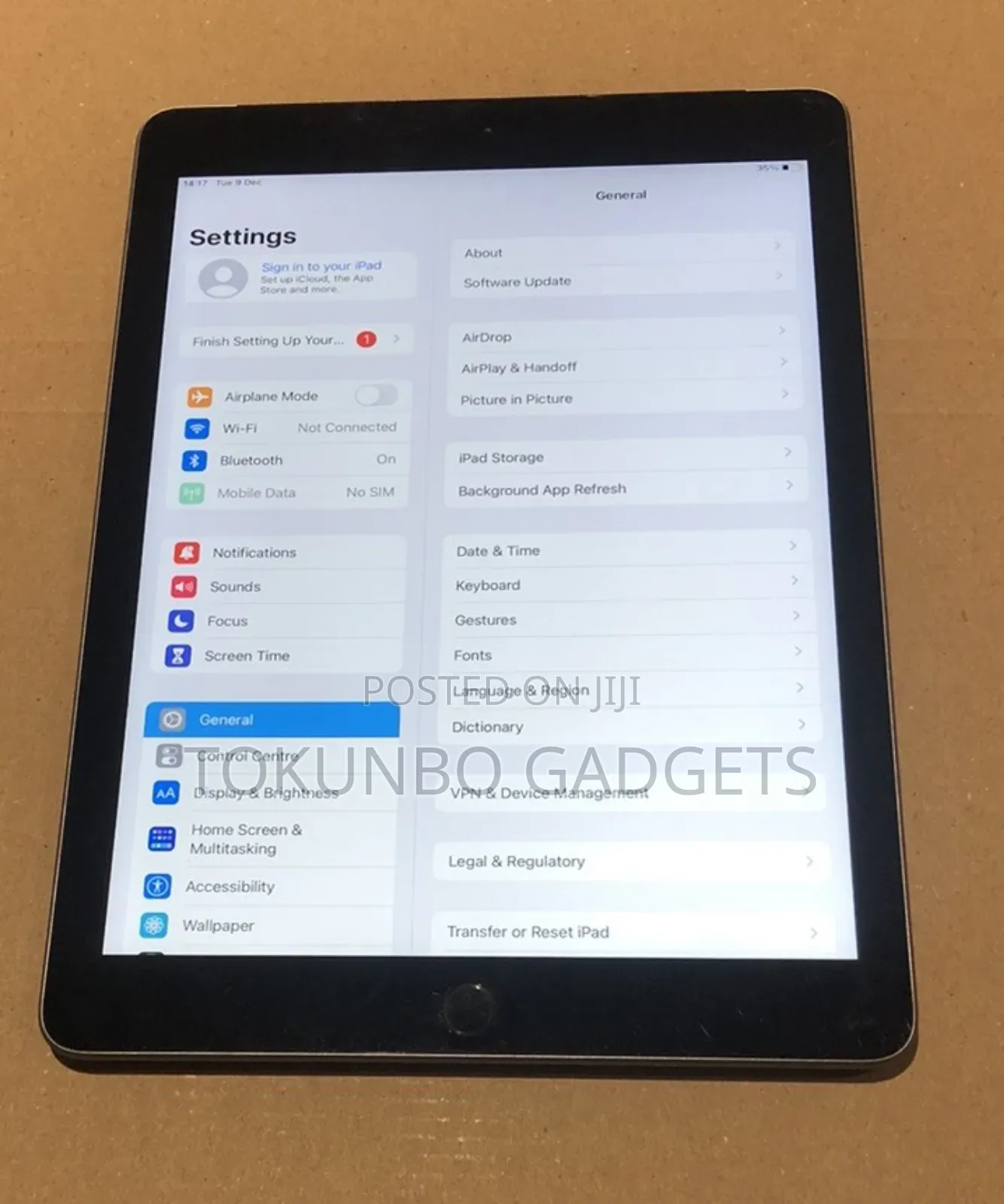 Apple iPad 9.7 32 GB Gray