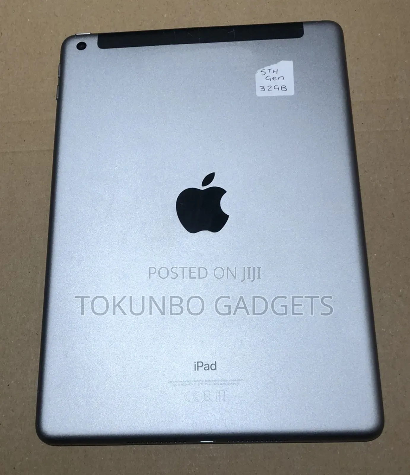 Apple iPad 9.7 32 GB Gray