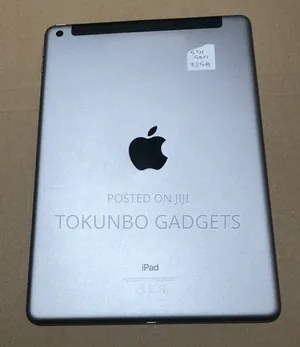 Apple iPad 9.7 32 GB Gray