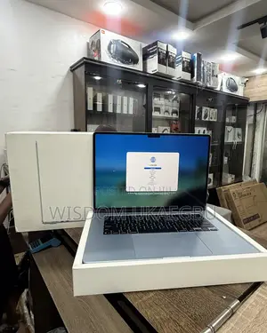 Laptop Apple MacBook Air 2025 M4 15-Inch 16GB Apple M4 SSD 512GB