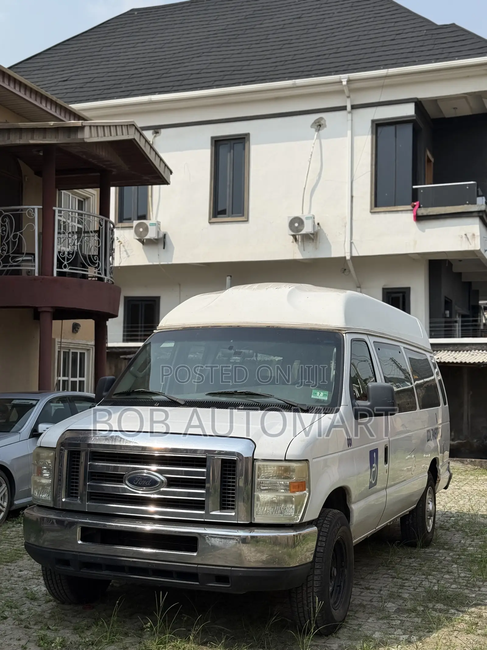 Ford E250 2008 White