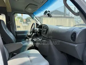 Ford E250 2008 White