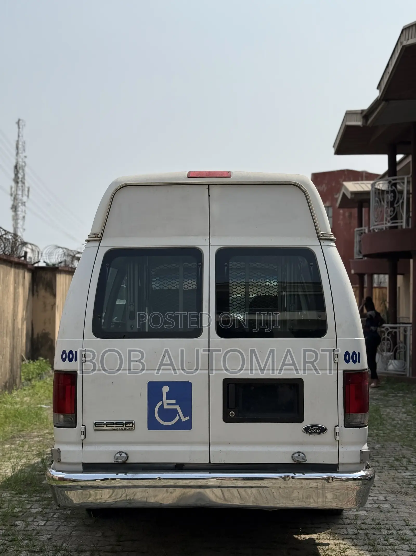 Ford E250 2008 White