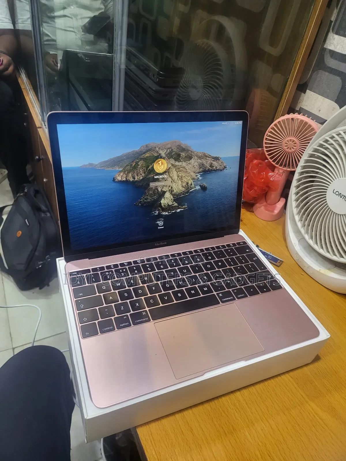 Laptop Apple MacBook 2016 8GB Intel Core M3 SSD 256GB