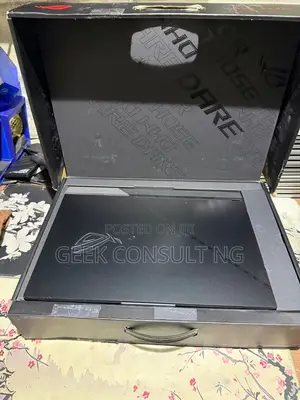 Laptop Asus ROG Strix SCAR Edition 32GB AMD Ryzen 9 SSD 2T