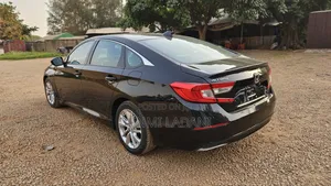 Honda Accord LX (1.5L 4cyl Turbo CVT) 2019 Black